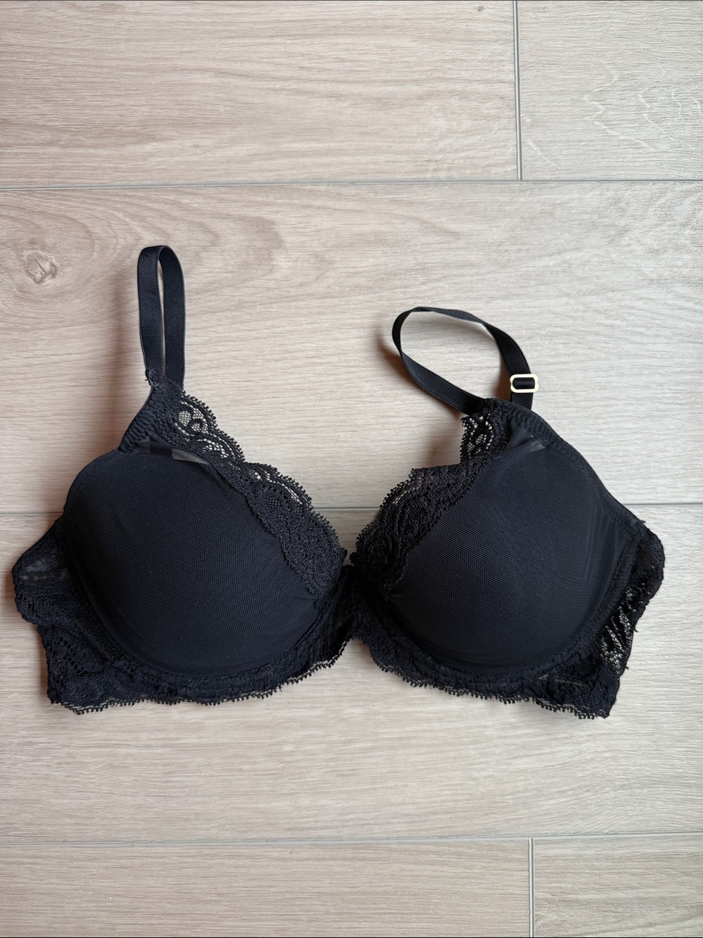 Natori black lace bra - 32DD
